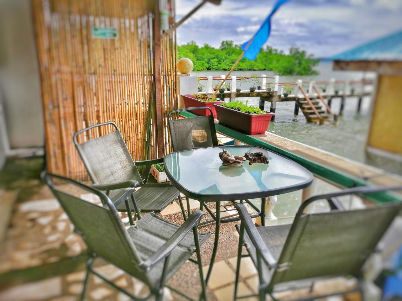 Bella Louise Lodging House Bar And Resto Busuanga Exterior photo